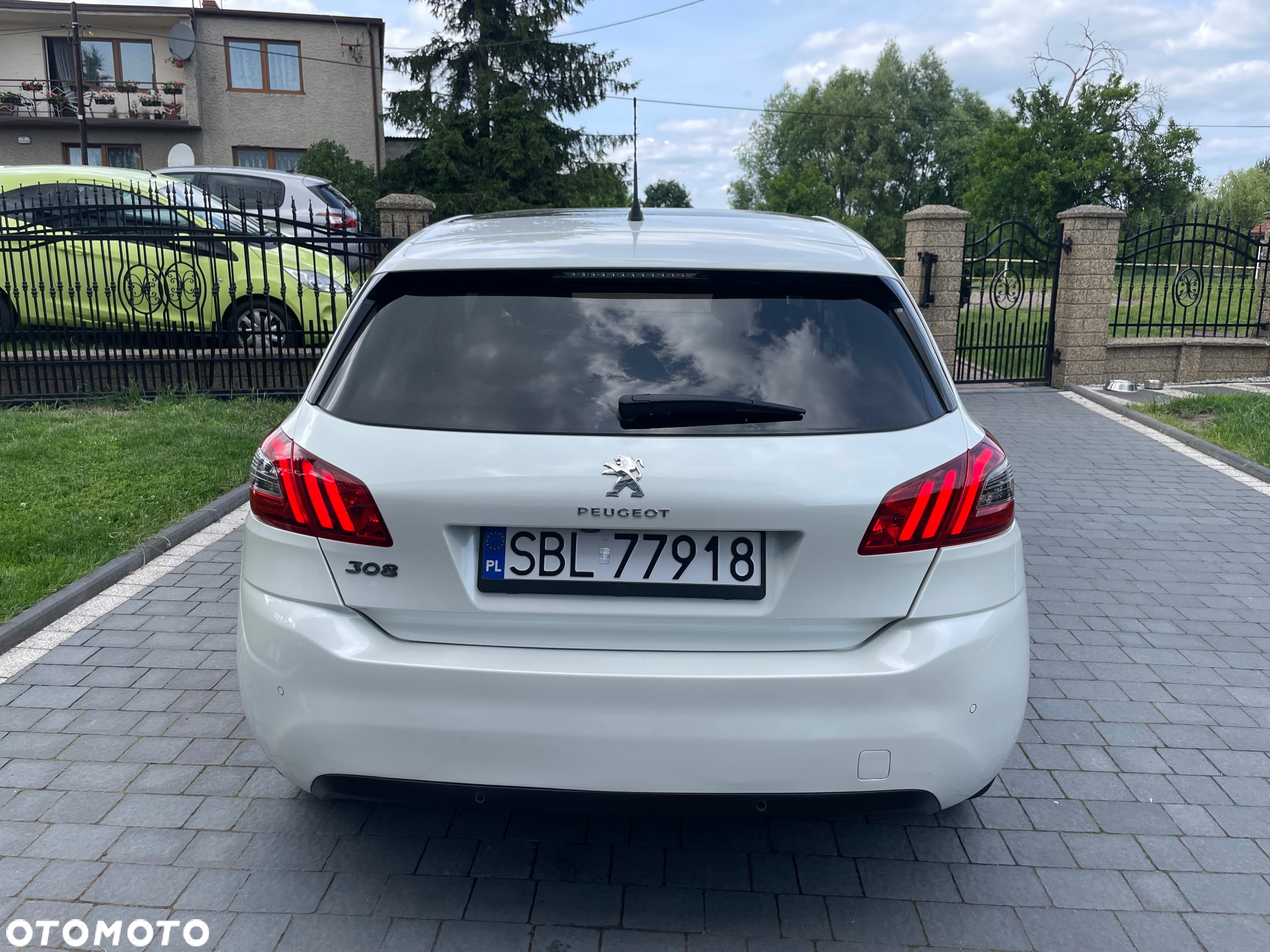 Peugeot 308 1.2 PureTech GPF Allure S&S - 6