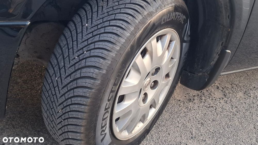 Chrysler Voyager 2.4 SE - 26