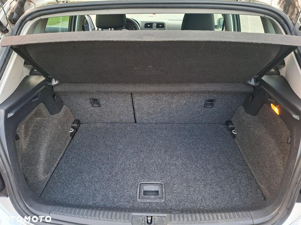 Volkswagen Polo - 12