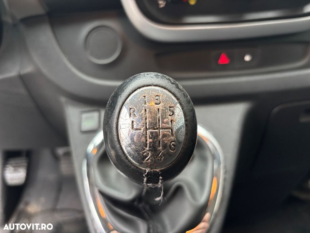 Renault Trafic - 13