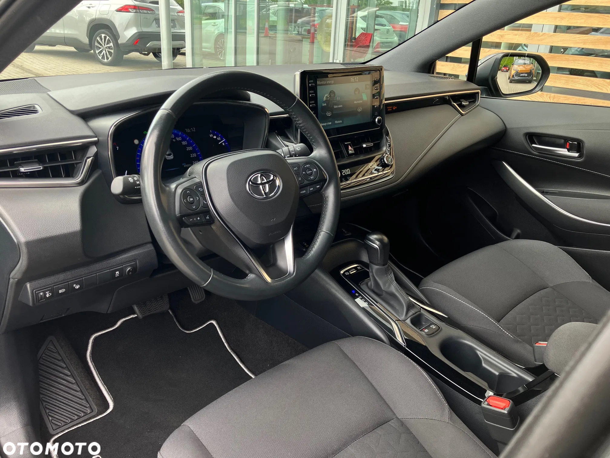 Toyota Corolla 1.8 Hybrid Comfort - 34