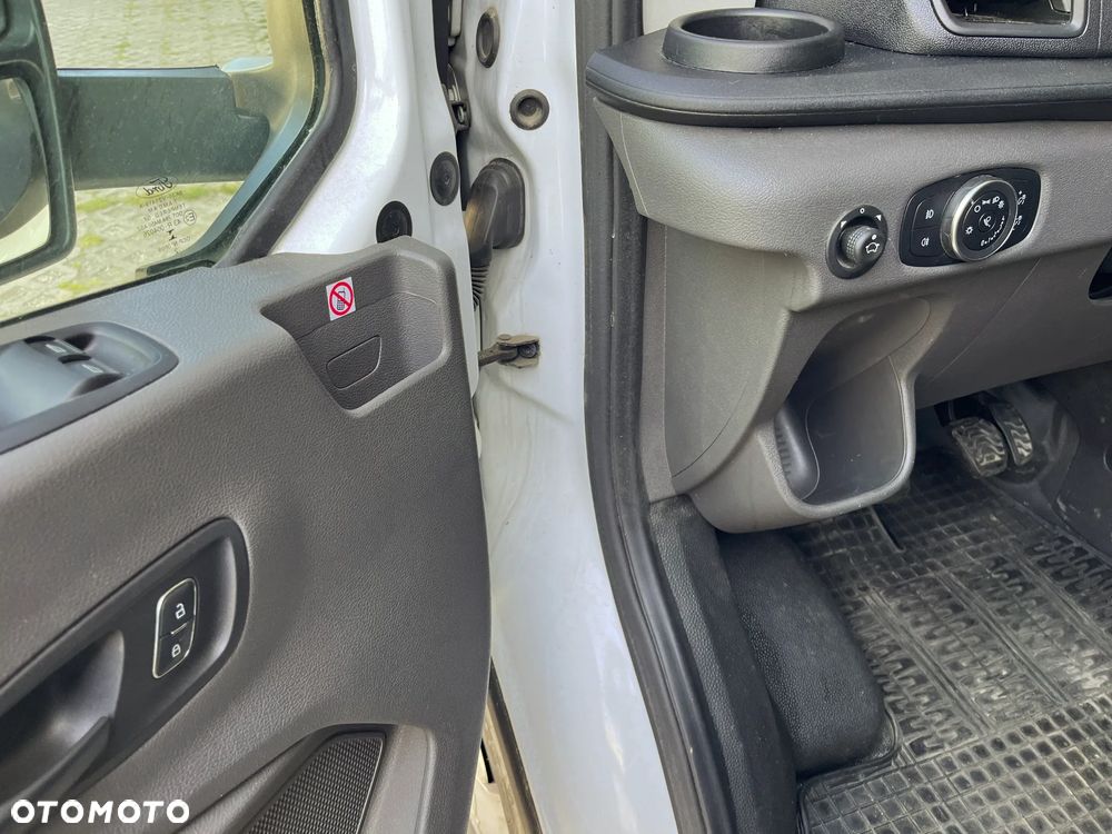 Ford Transit - 11