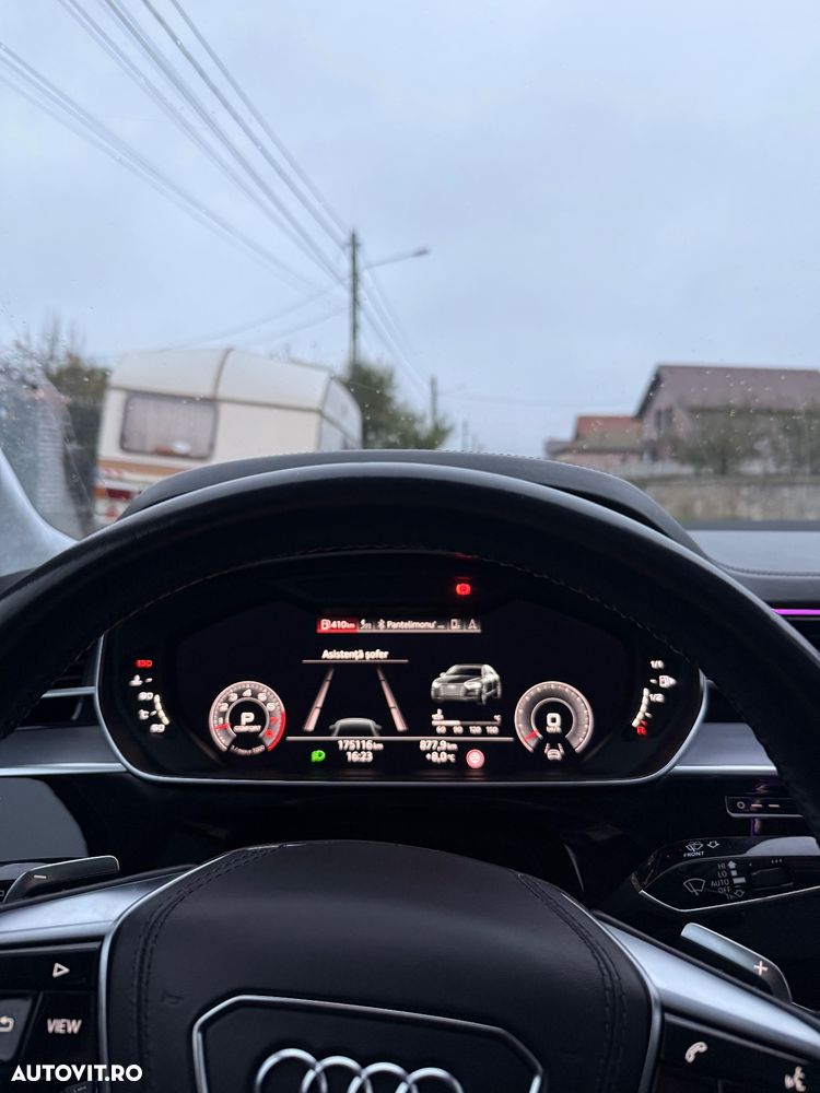 Audi A8 - 5