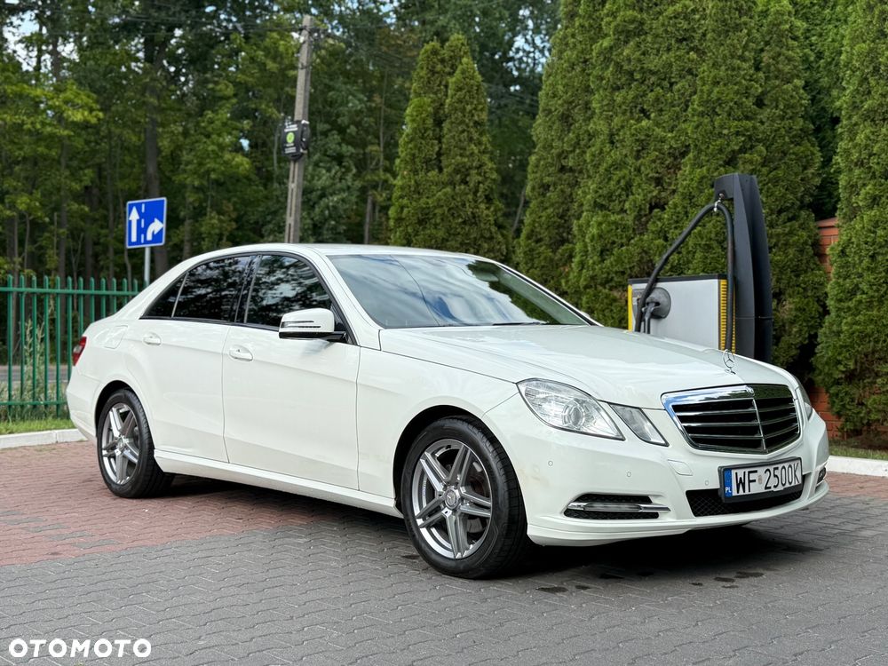 Mercedes-Benz Klasa E 200 CDI DPF BlueEFFICIENCY 7G-TRONIC Elegance - 1