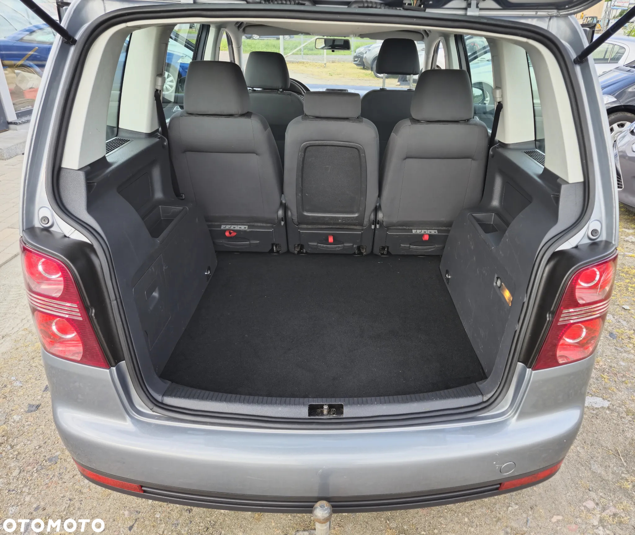 Volkswagen Touran 1.9 TDI DPF Conceptline - 14