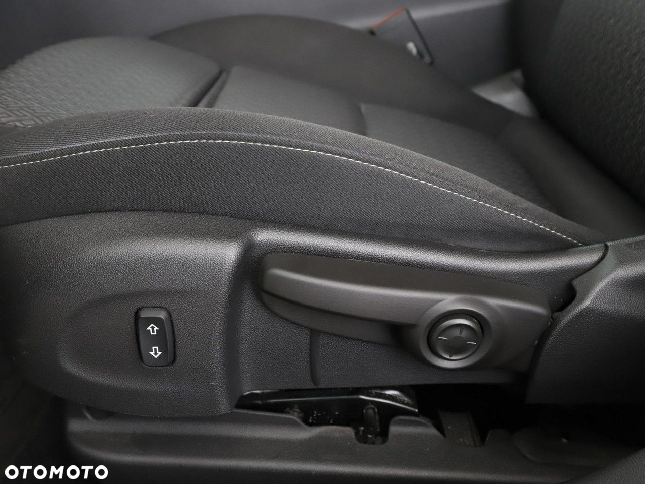 Opel Insignia Country Tourer 1.5 DI Turbo - 38