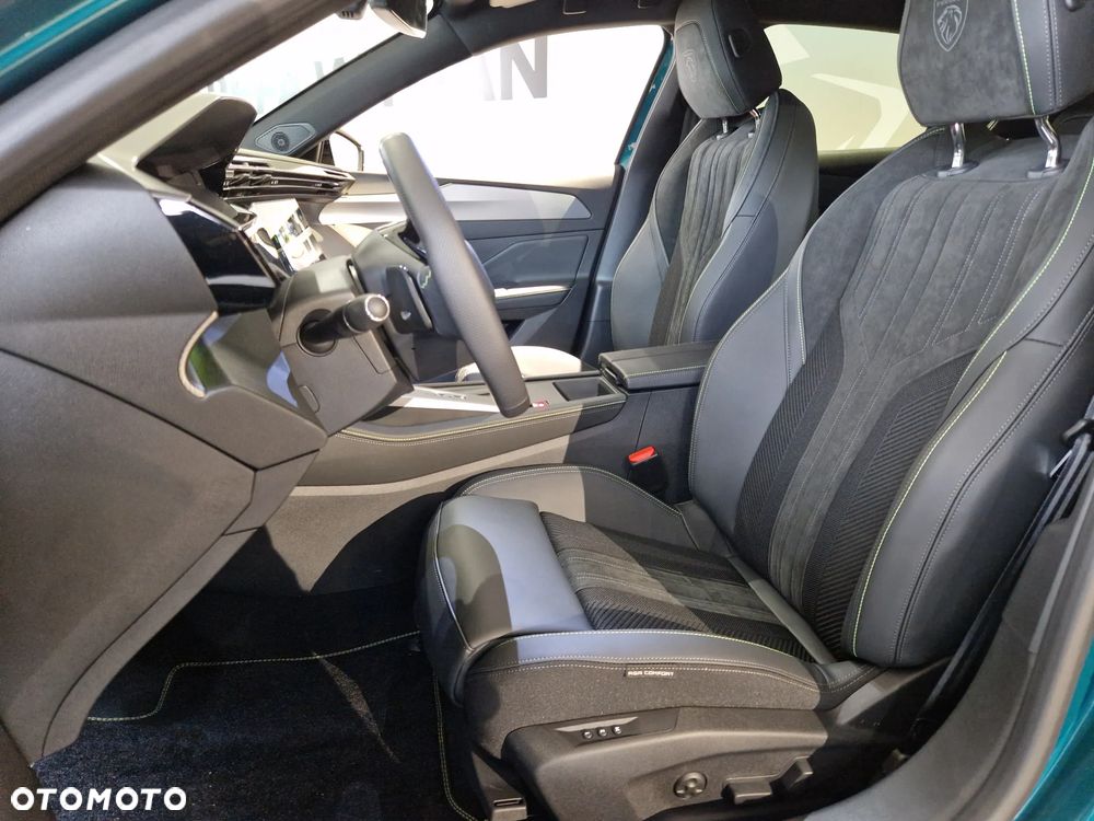 Peugeot 308 1.2 mHEV GT Exclusive S&S e-DCS6 - 10