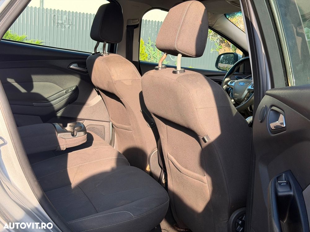 Ford Focus 1.6 TDCI DPF Champions Edition - 13