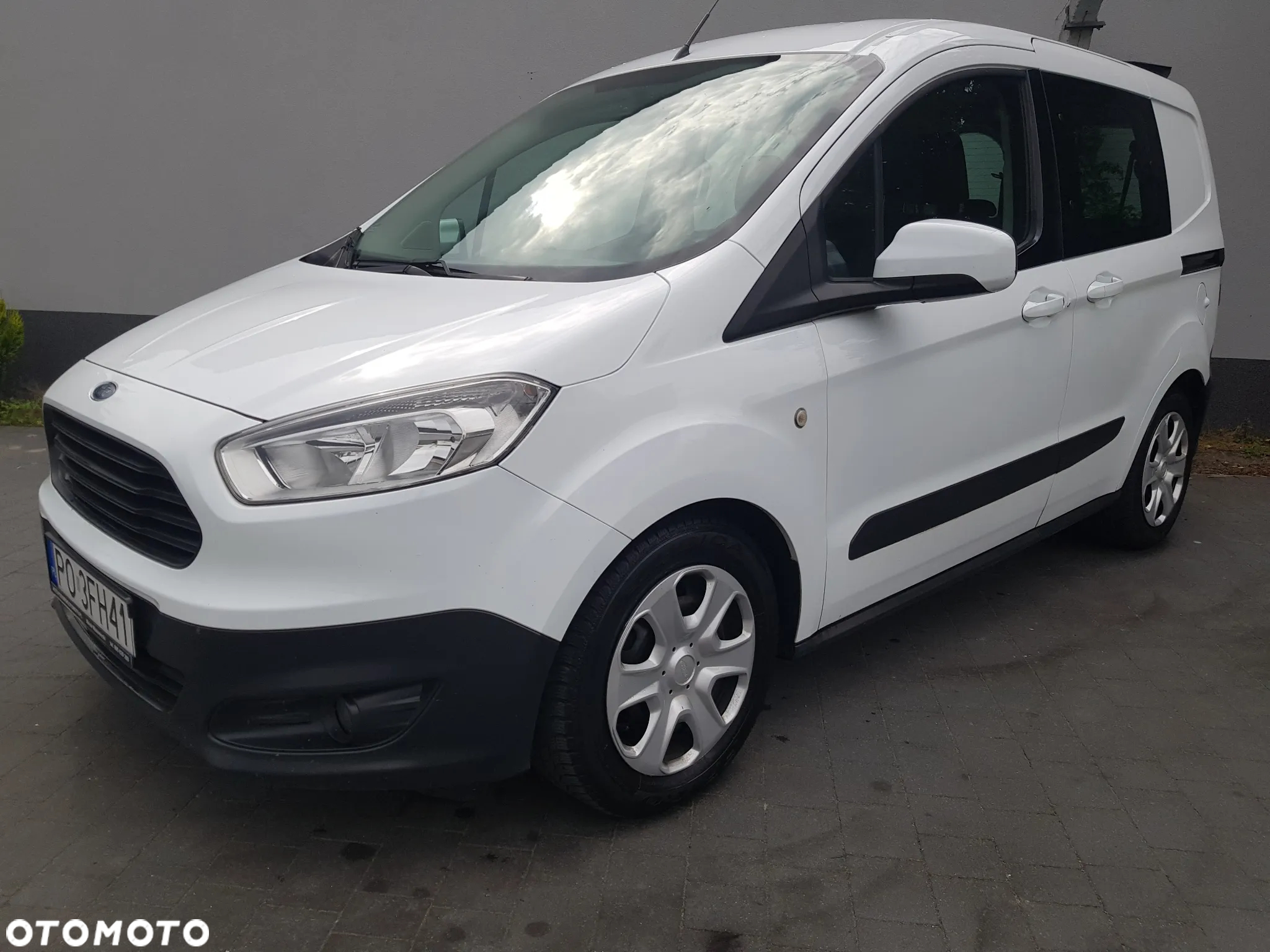Ford Tourneo Courier 1.5 TDCi Trend - 21