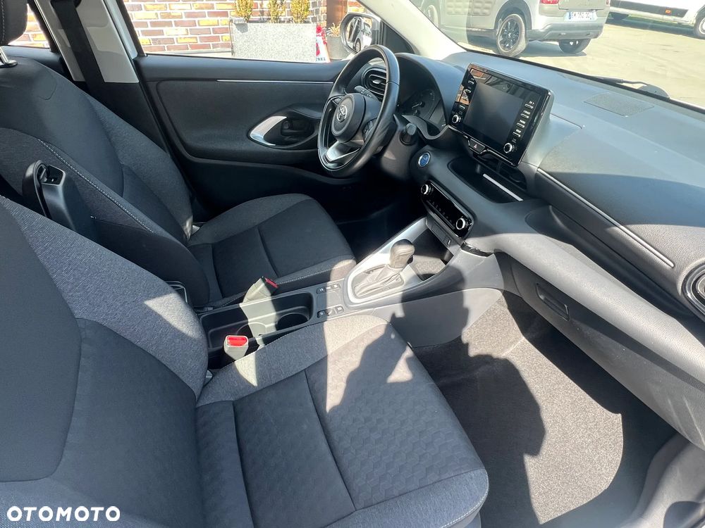 Toyota Yaris - 10