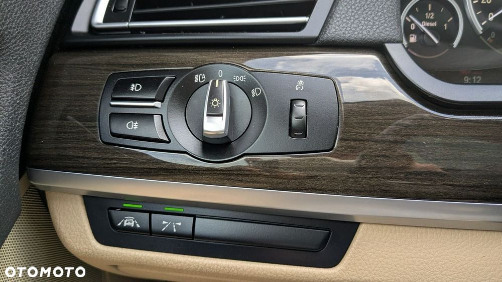 BMW Seria 7 730d Edition Exclusive - 33