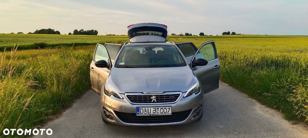 Peugeot 308 - 1