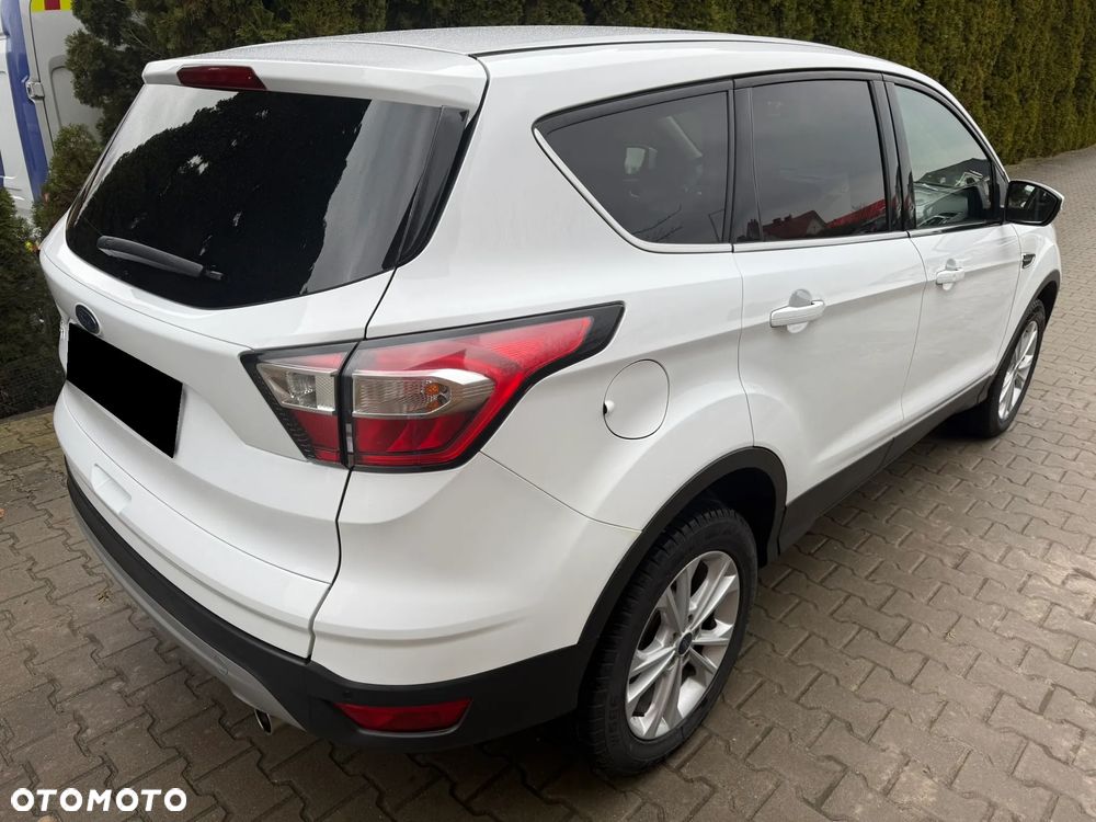 Ford Kuga 2.0 TDCi 4x2 Titanium - 12