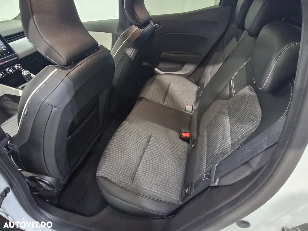 Renault Clio V TCe Intens - 10