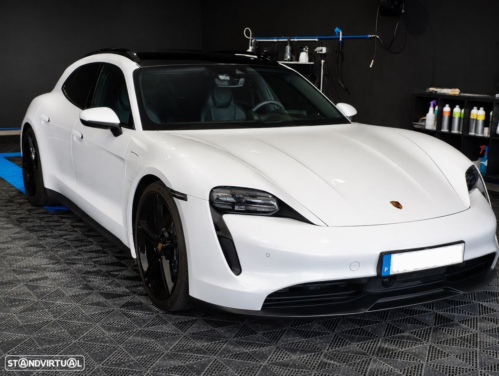 Porsche Taycan Sport Turismo - 1
