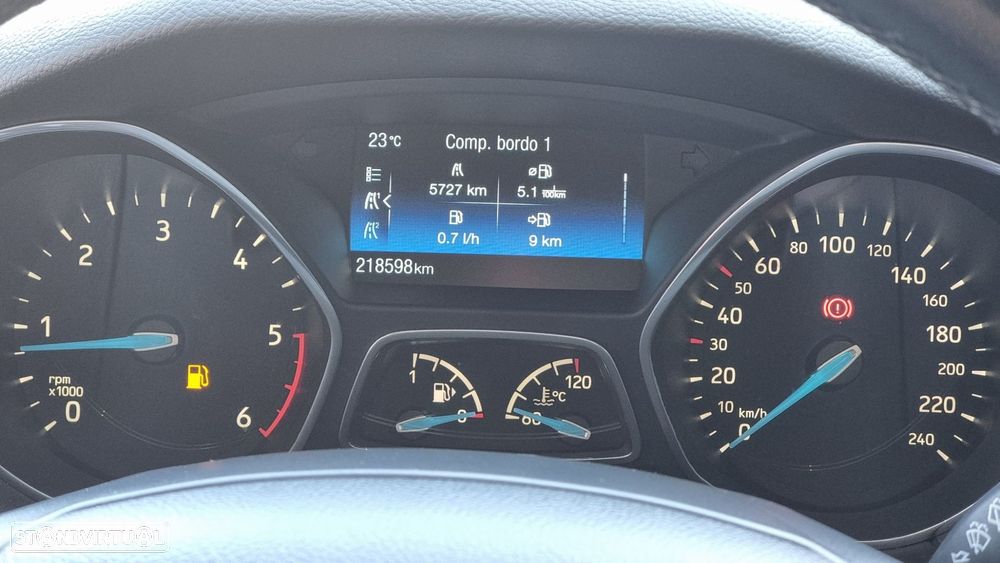 Ford Focus 1.5 TDCi ECOBlue Titanium - 25