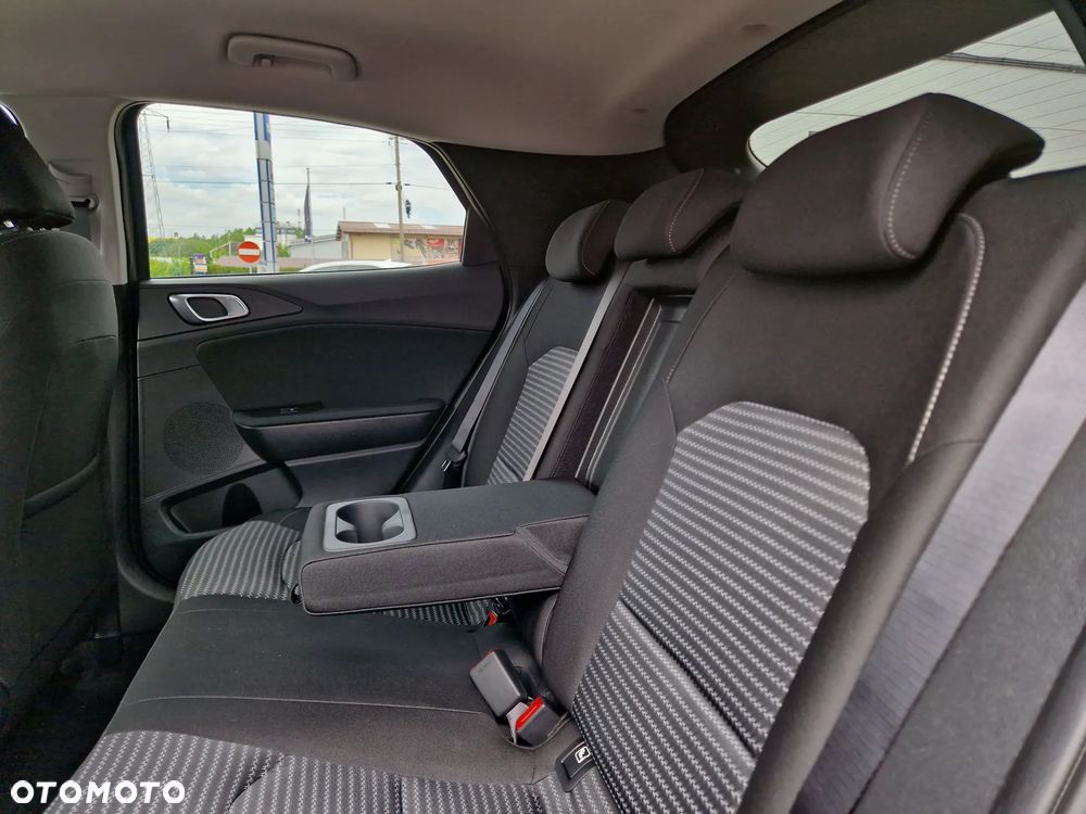 Kia XCeed 1.6 T-GDI M DCT - 13