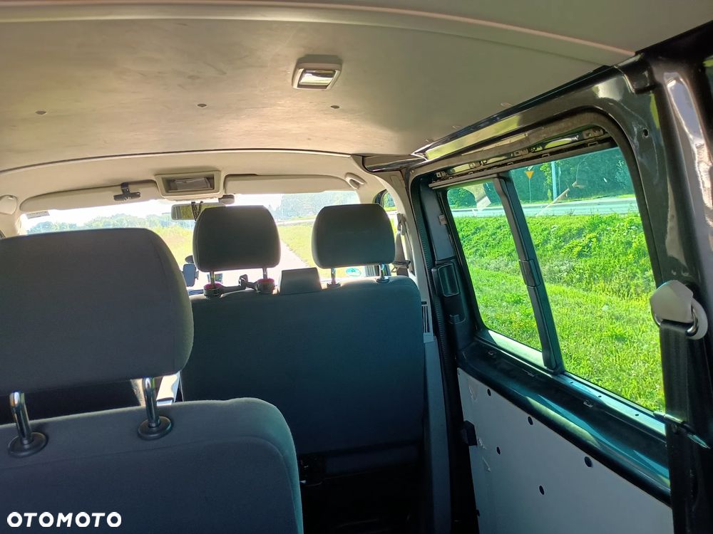 Volkswagen Transporter - 16