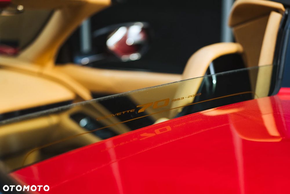 Chevrolet Corvette - 11