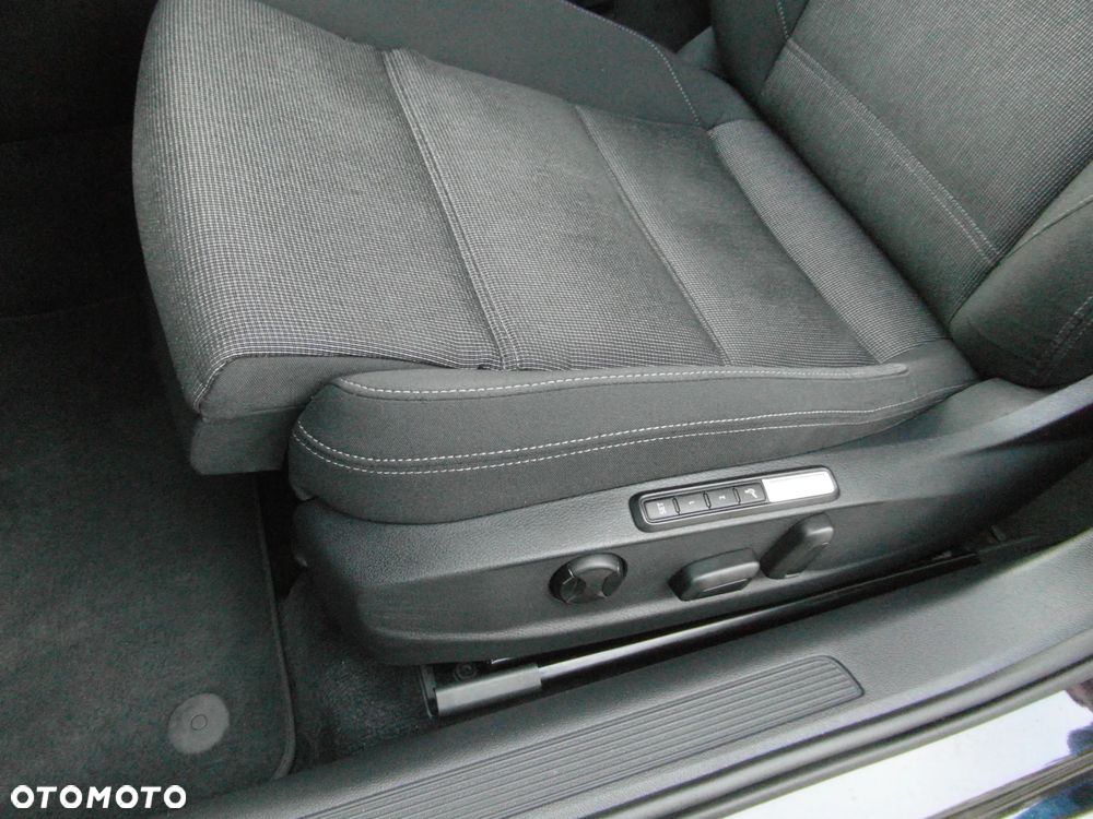 Volkswagen Passat 2.0 TDI BMT Comfortline - 17