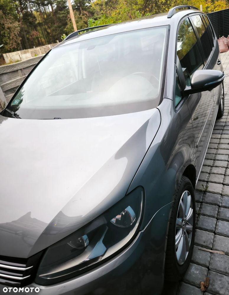 Volkswagen Touran - 10