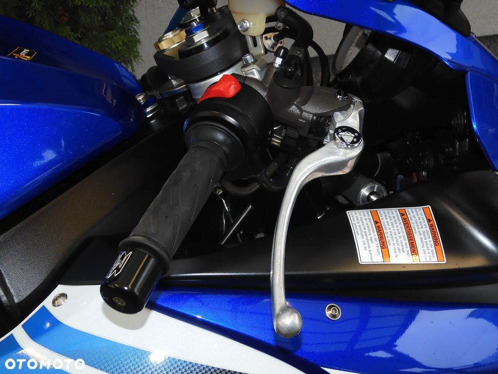 Suzuki GSX-R - 35