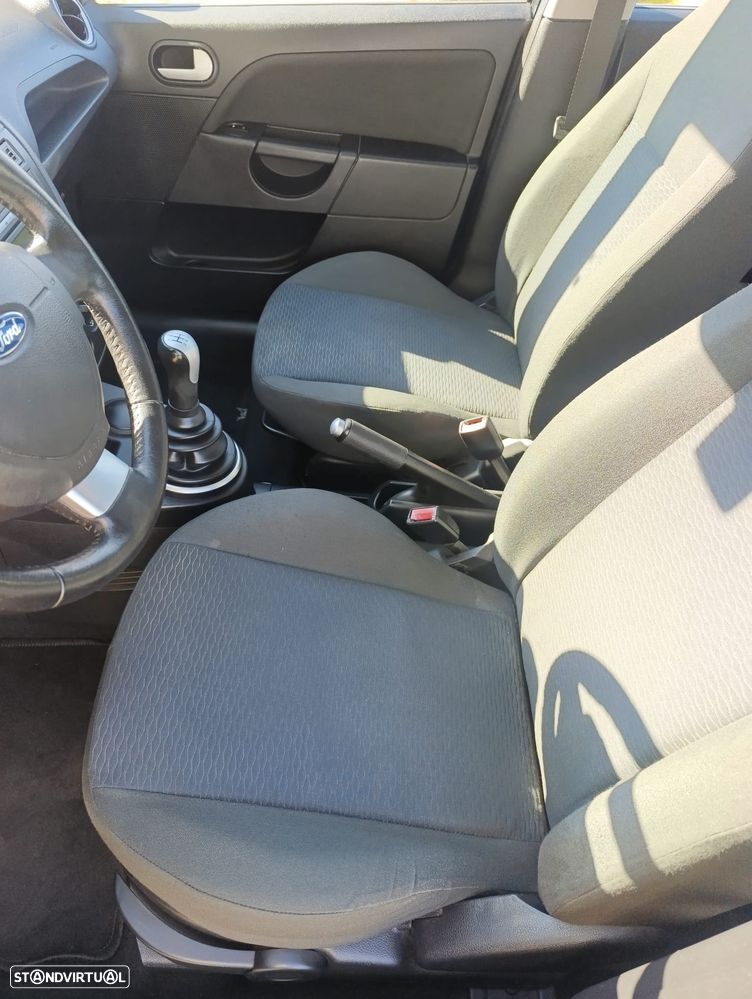 Ford Fiesta 1.25 Zetec - 17