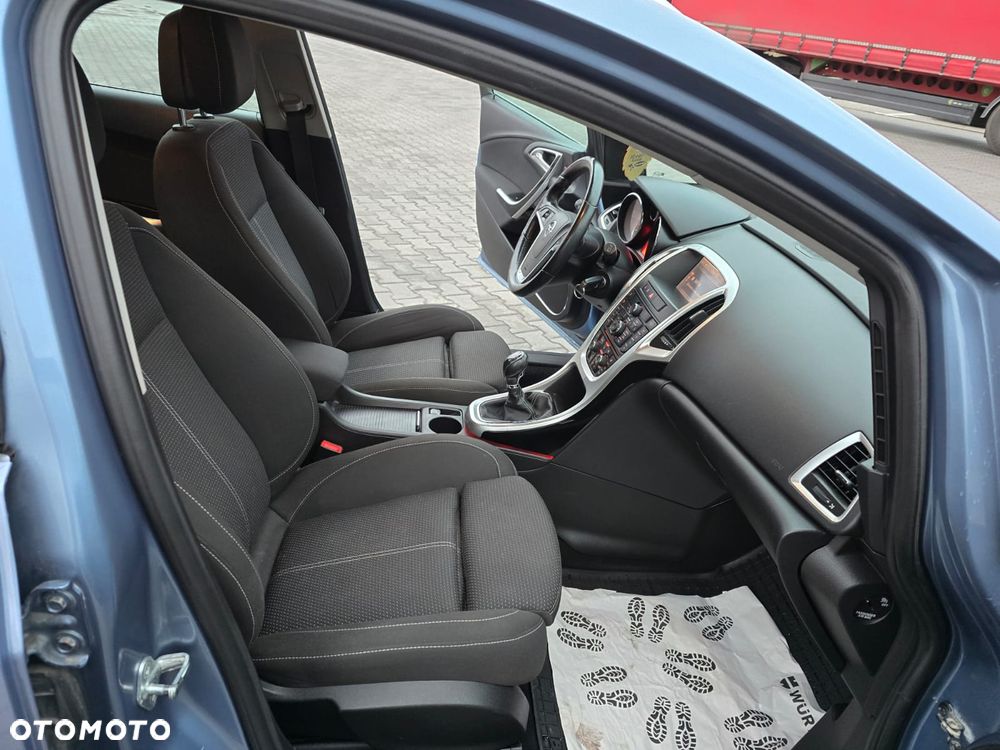 Opel Astra 1.4 Turbo Cosmo - 18