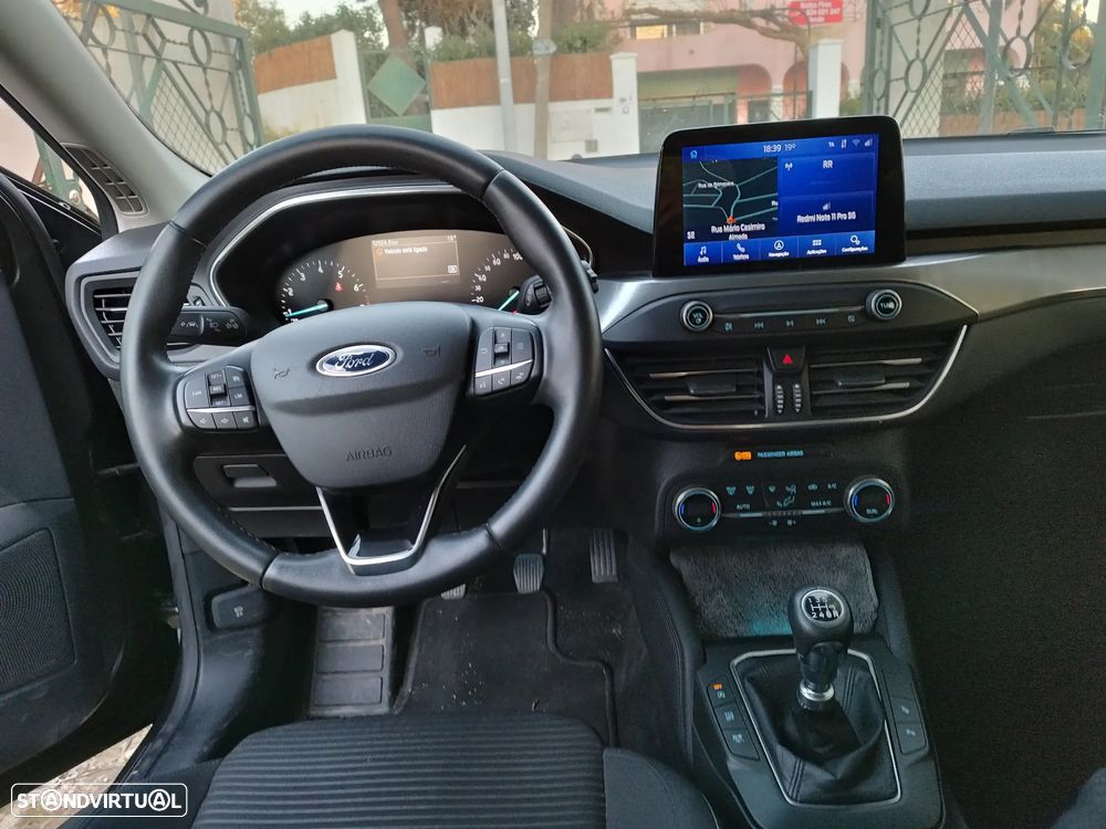 Ford Focus SW 1.0 EcoBoost Titanium - 9