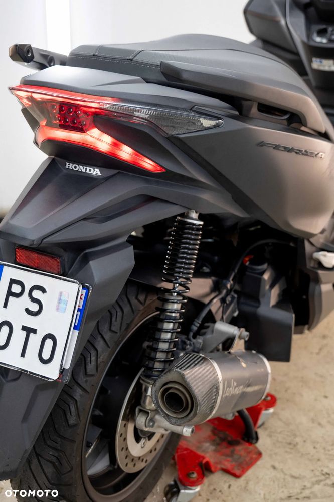 Honda NSS - 18