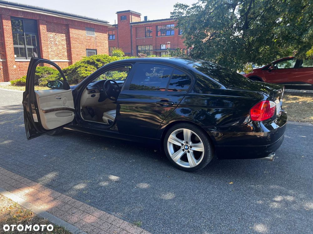 BMW Seria 3 330xi - 4