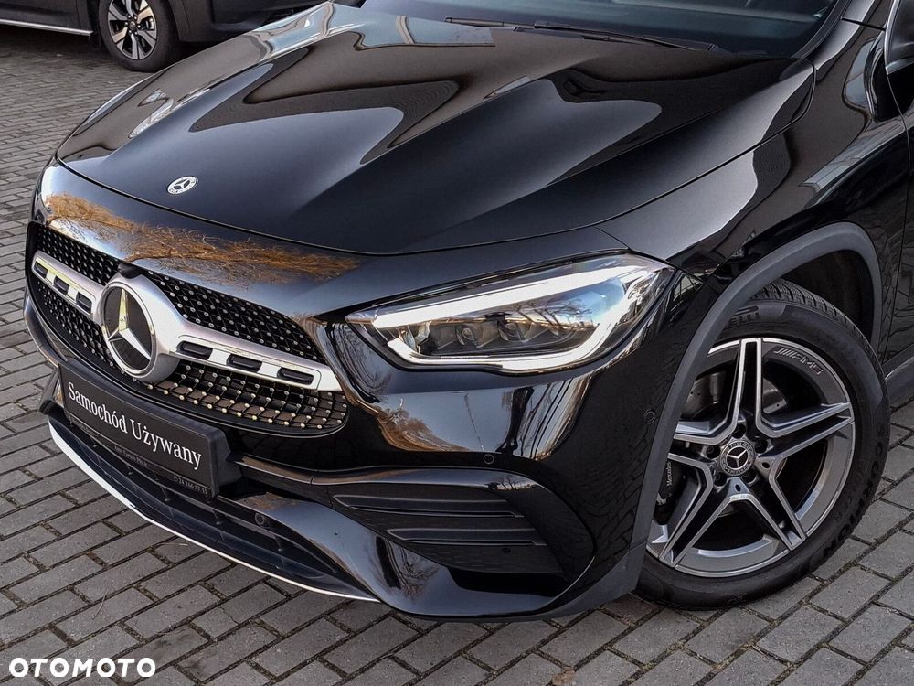 Mercedes-Benz GLA - 9