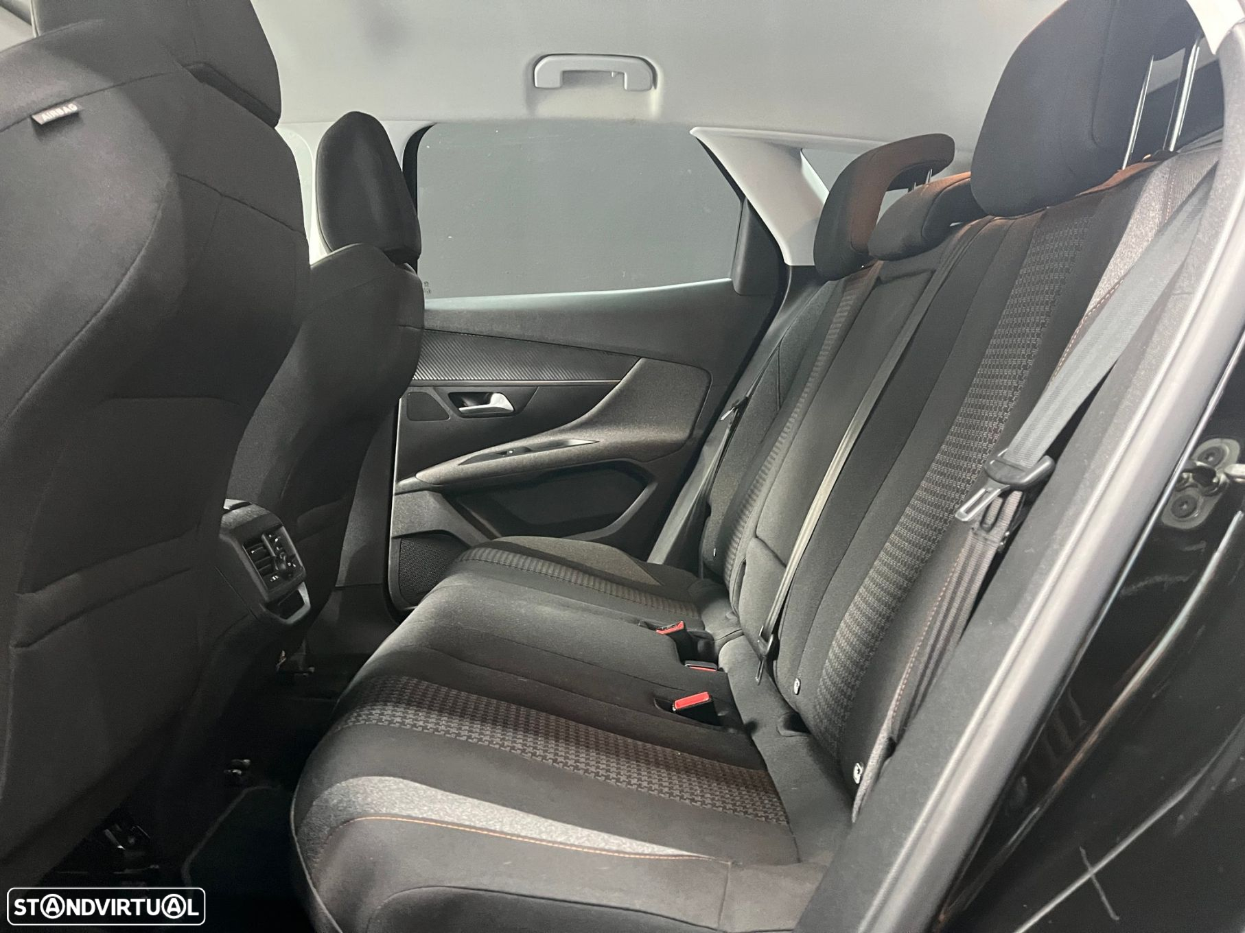 Peugeot 3008 1.5 BlueHDi Active Pack EAT8 - 10