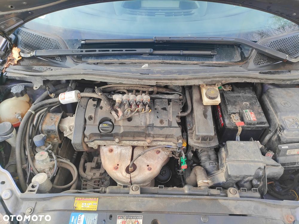 Citroën C4 1.6 16V X - 7