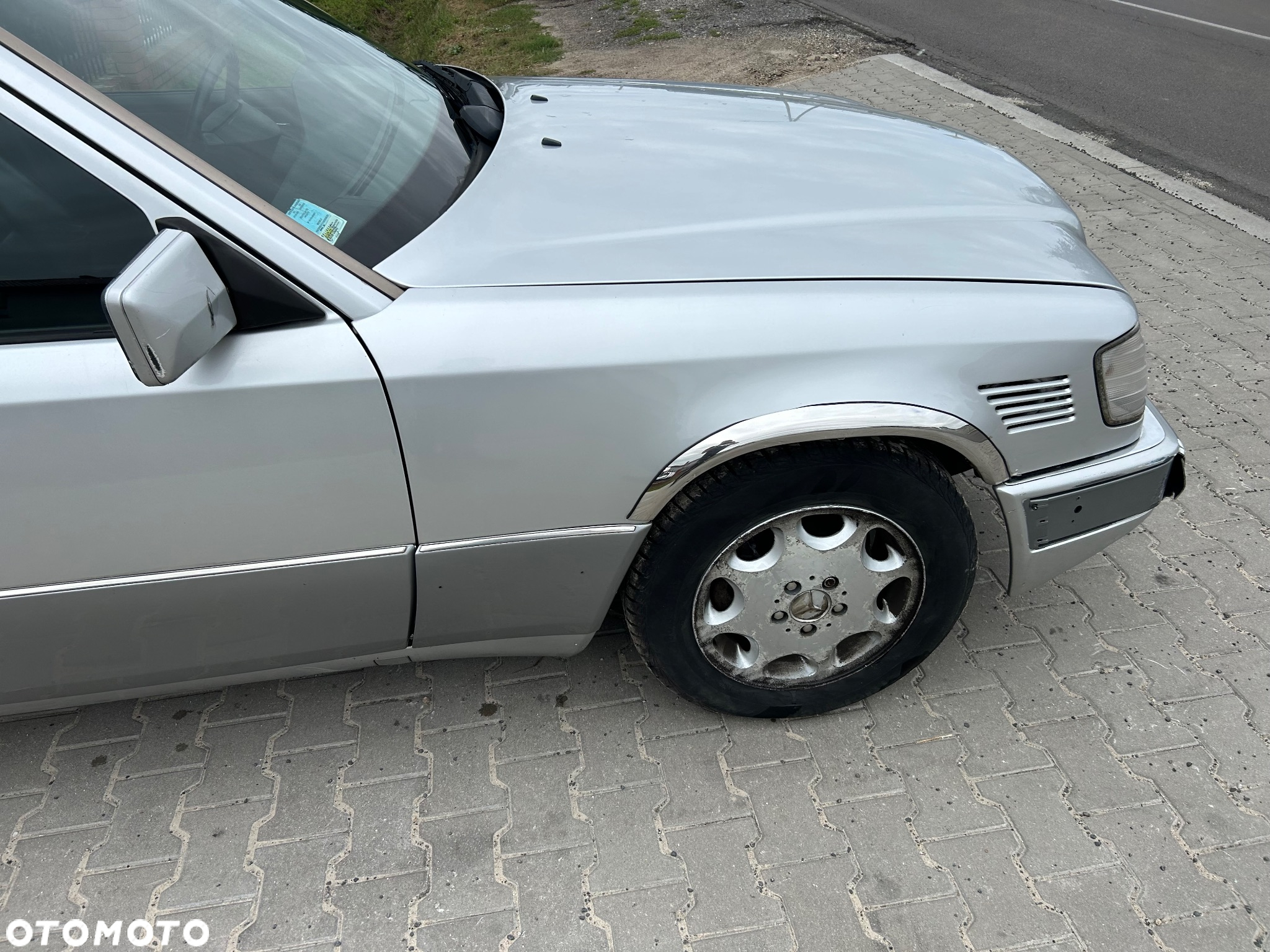 Mercedes-Benz Klasa E 300 D Turbo - 3