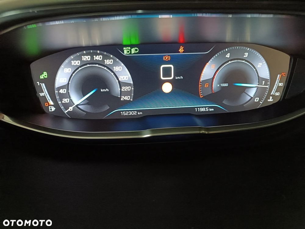 Peugeot 5008 BlueHDI 130 Allure Business-Paket - 19