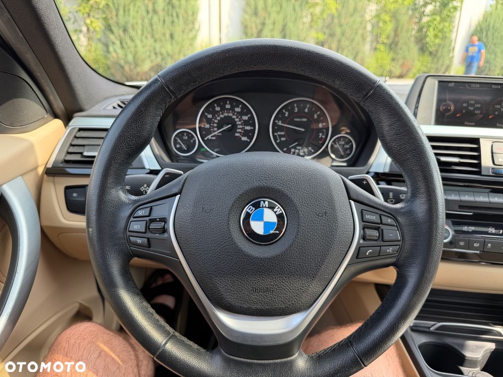BMW Seria 3 328i Sport-Aut Sport Line - 24