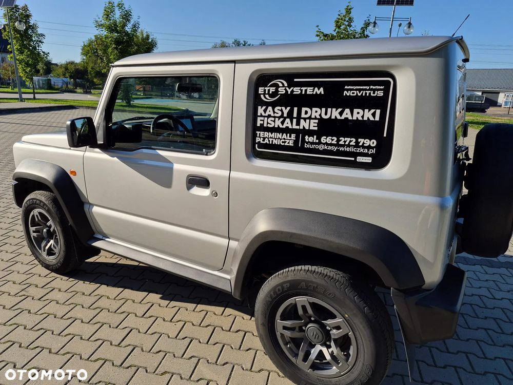 Suzuki Jimny 1.5 Premium - 38