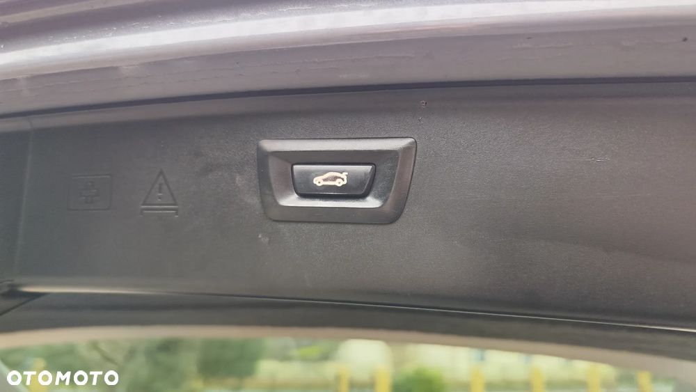 BMW Seria 5 520d - 23