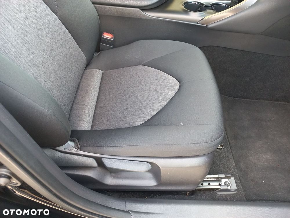 Toyota Camry 2.5 Hybrid Comfort CVT - 12