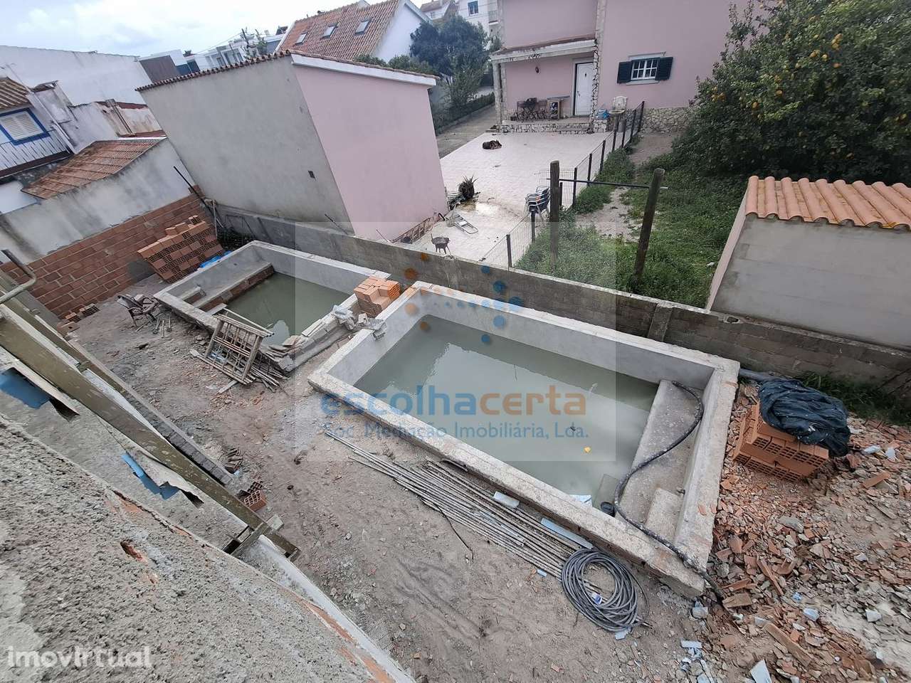 Moradia T4 Nova com Piscina e 3 Suítes | Design Moderno | Fernão Fer - Grande imagem: 5/38