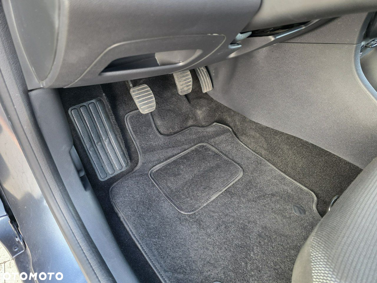Renault Clio - 12