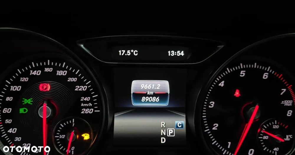 Mercedes-Benz CLA 250 4Matic 7G-DCT AMG Line - 13