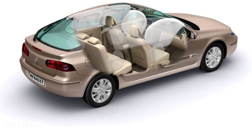 Renault Laguna 2.0 DCi Initiale - 27