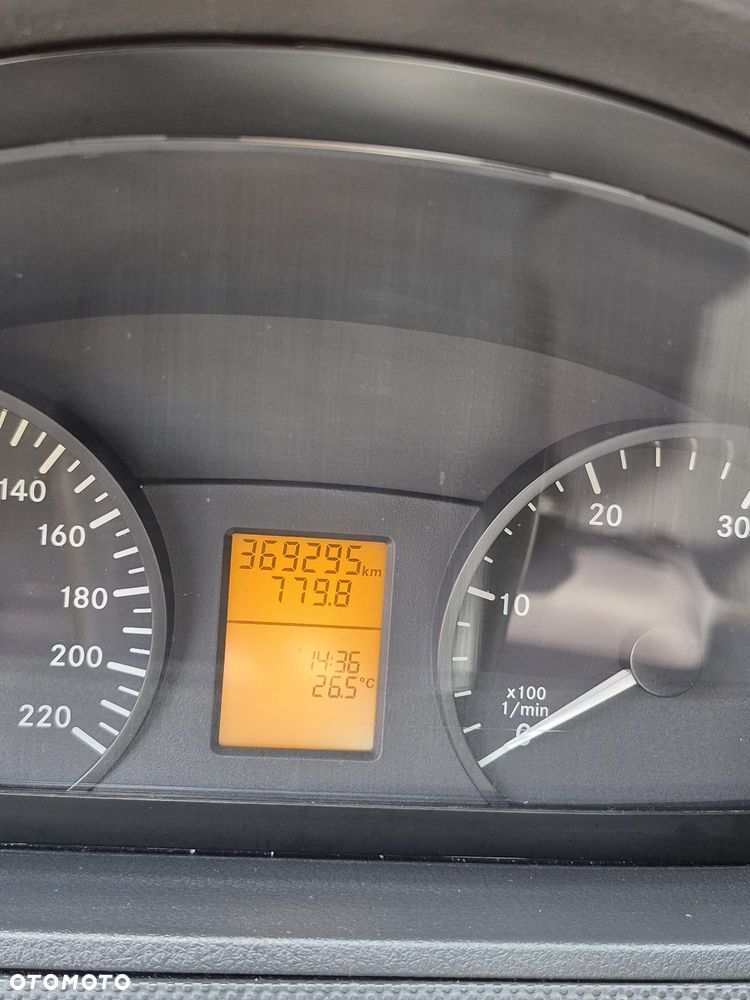 Mercedes-Benz Vito - 10