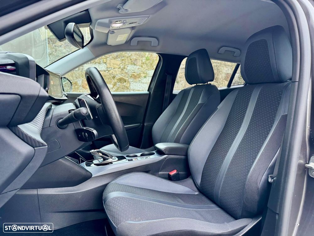 Peugeot 2008 1.2 PureTech Allure EAT8 - 9