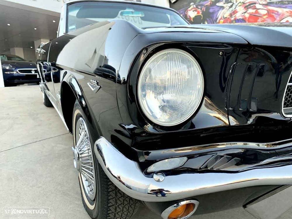 Ford Mustang - 35