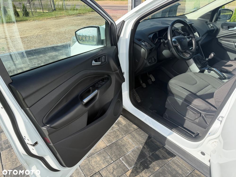 Ford Kuga - 16