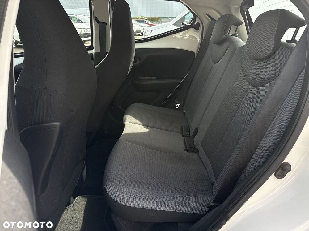 Toyota Aygo - 12