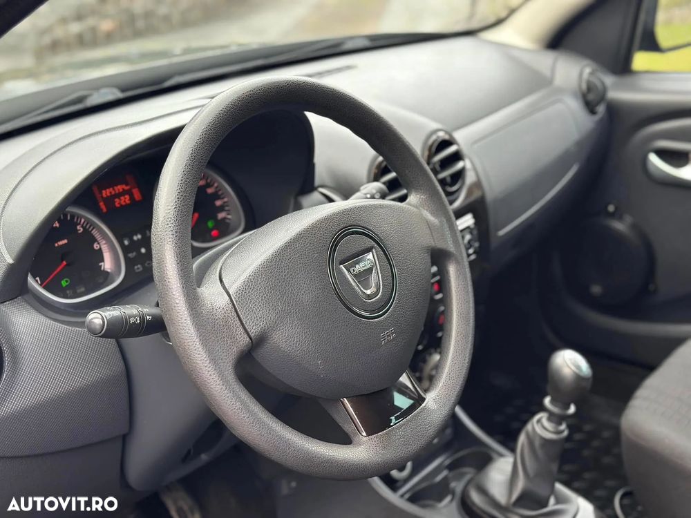 Dacia Duster dCi 110 FAP 4x4 Blackshadow - 10